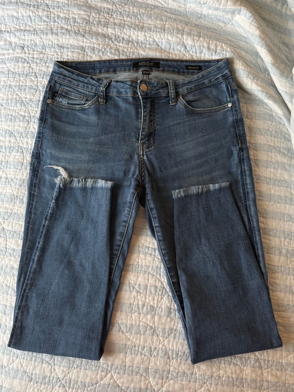 Judy Blue Medium Wash Distressed with Holes Skinny Jeans